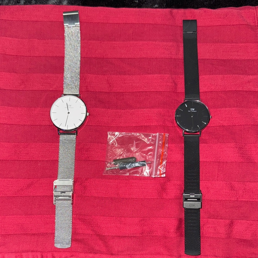 Daniel Wellington Minimalist Mesh Strap Watches - Silver & Black